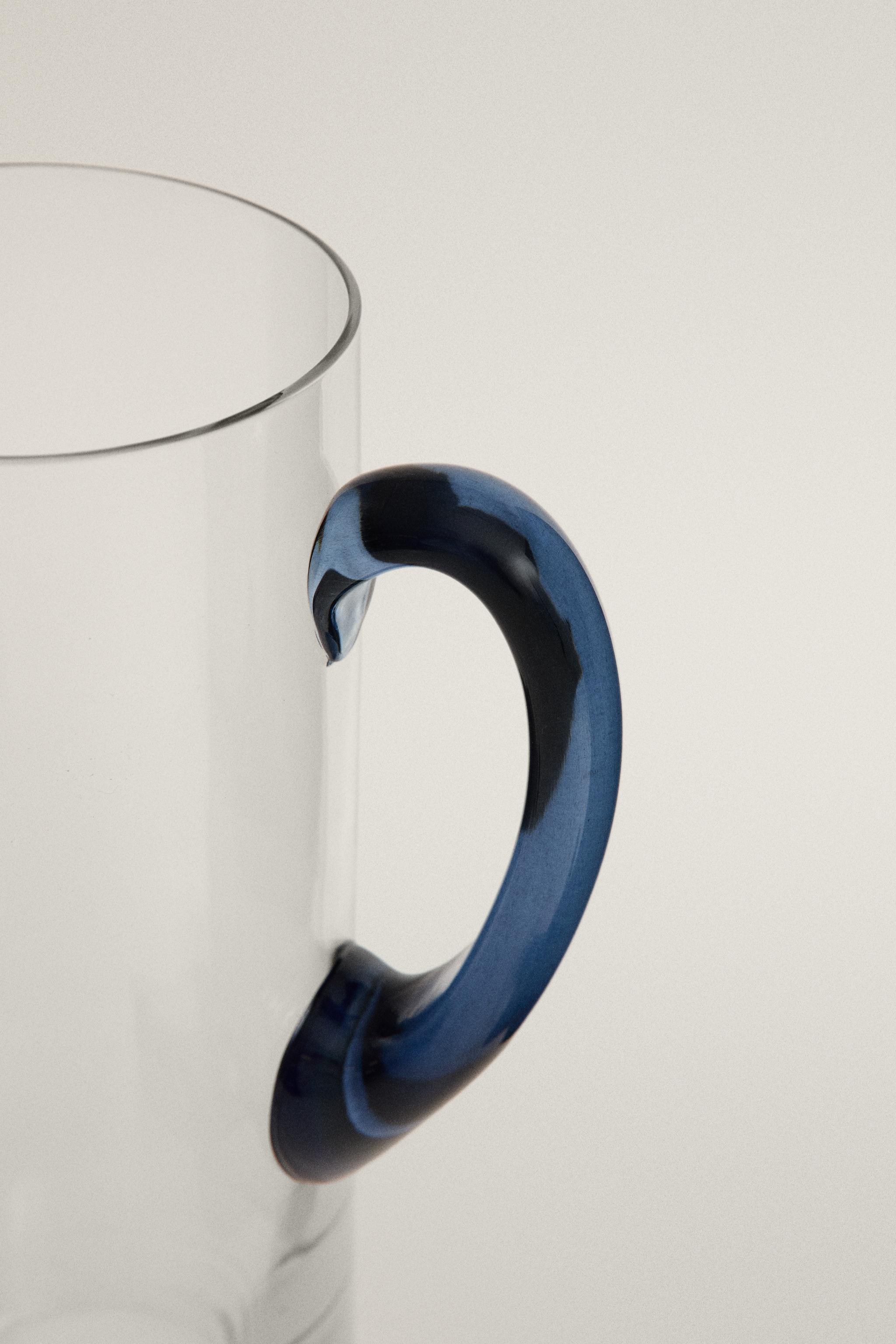 CRYSTALLINE PITCHER WITH CONTRAST HANDLE — Blue