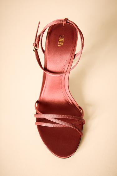 SANDÁLIA DE SALTO COM TIRAS E EFEITO ACETINADO - Rosa da Zara