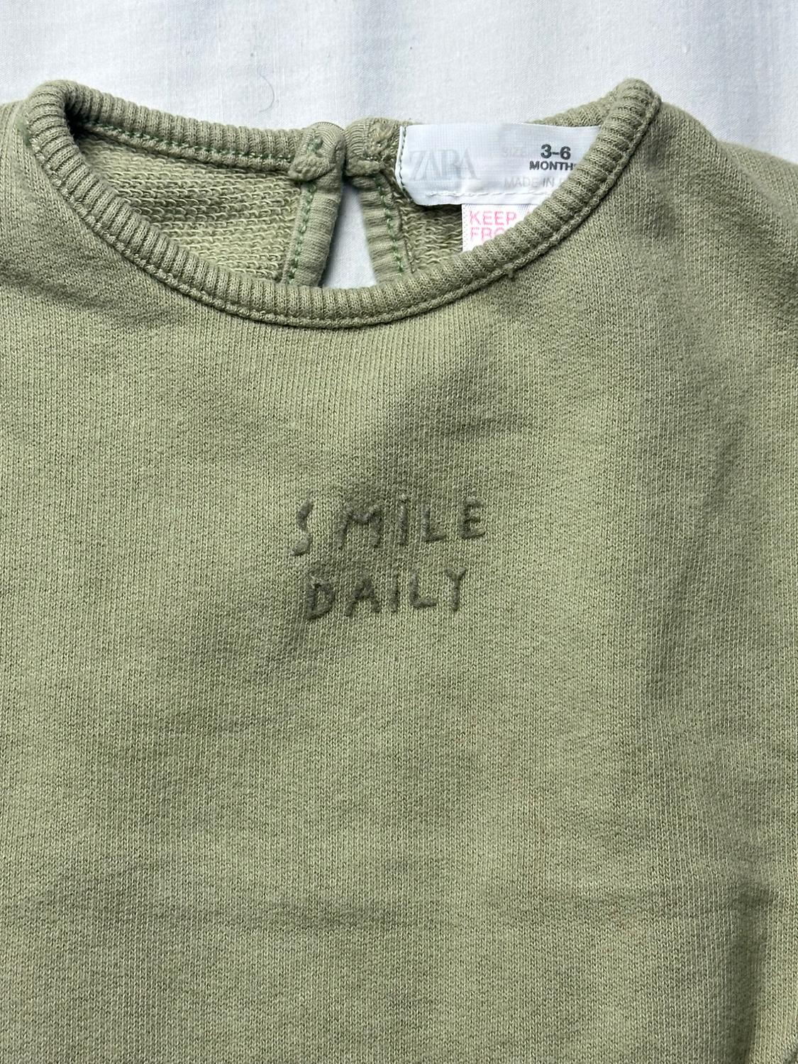 SMILE DAILY TEXT SWEATSHIRT WITH POCKETS. RIB COLLAR. - Image 6