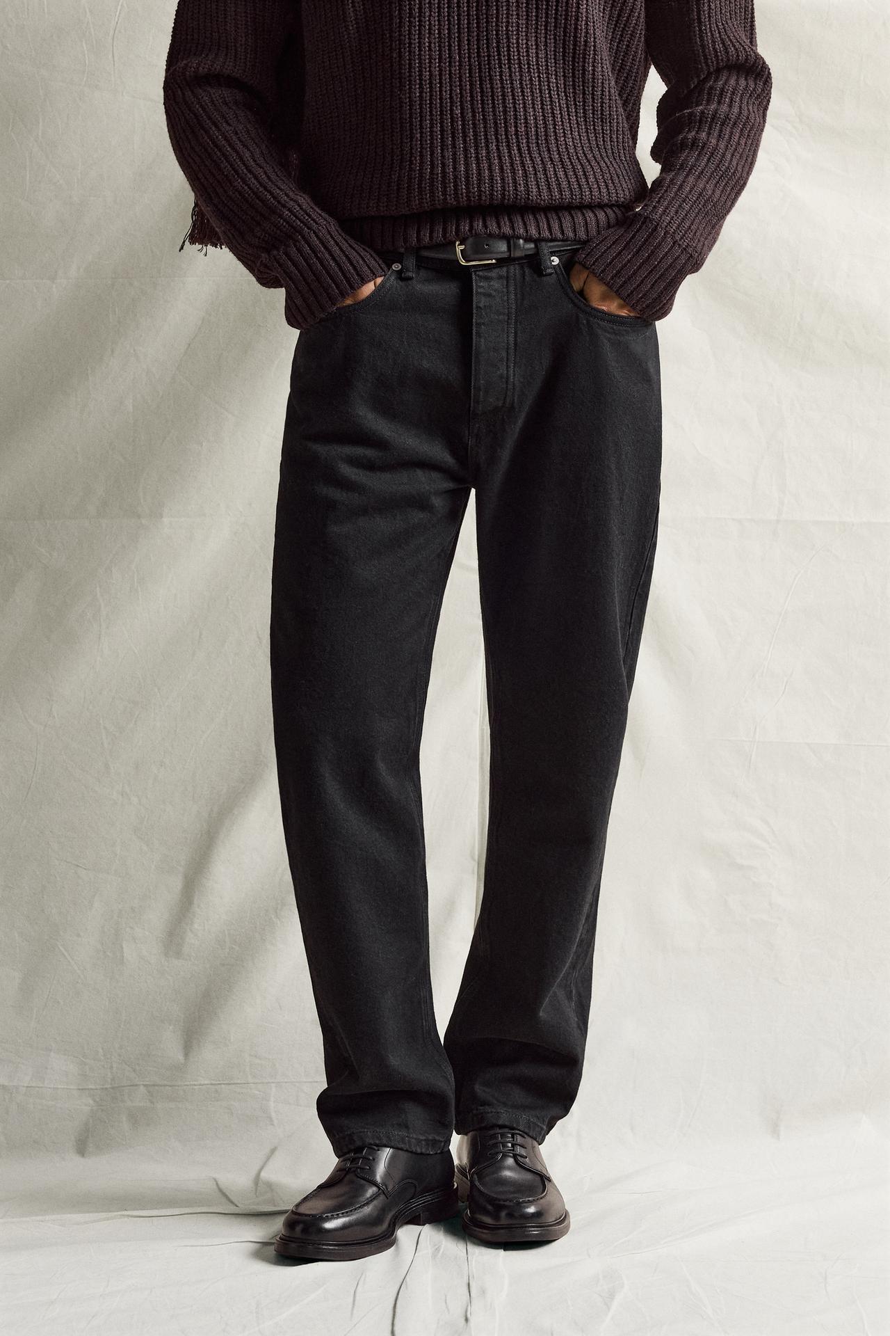 STRAIGHT-LEG JEANS — Black