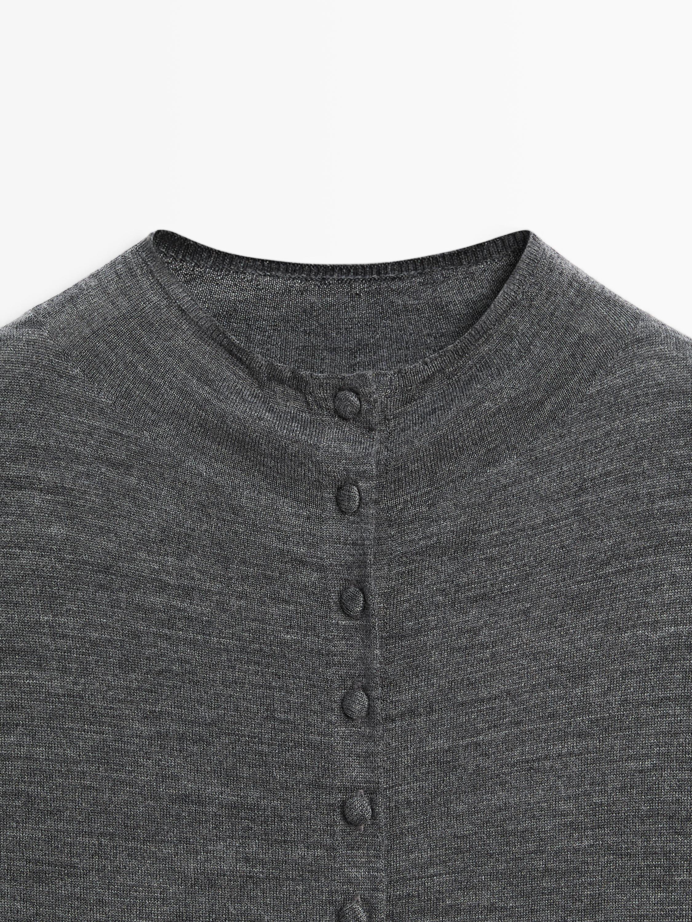 Cardigan col montant avec boutons en tissu