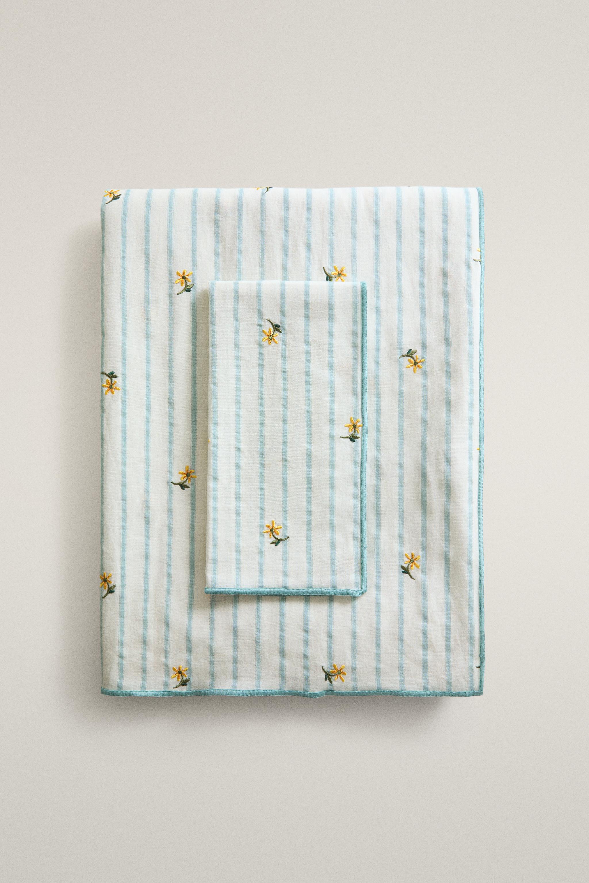 NAPPE RAYURES BRODERIE FLORALE