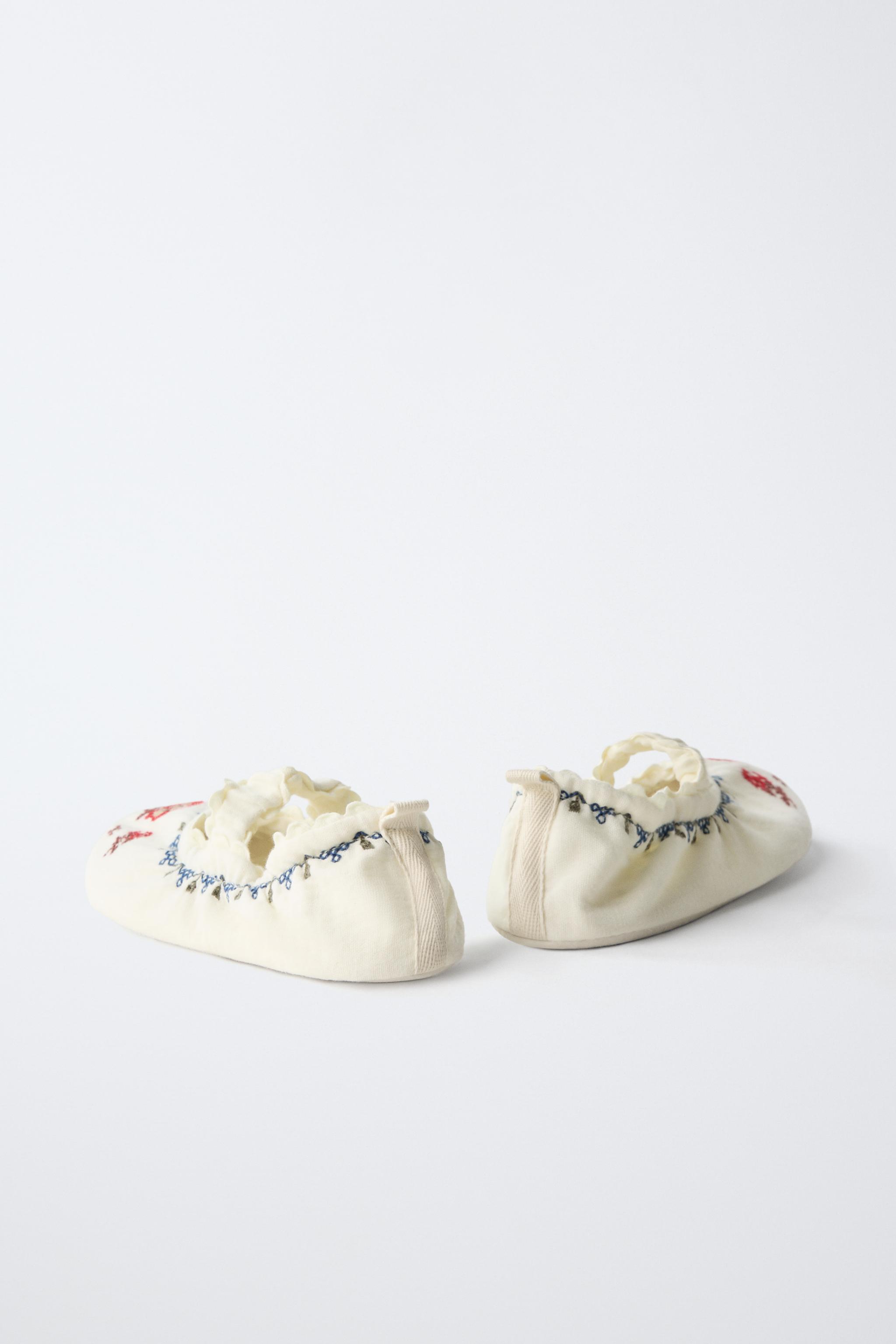 EMBROIDERED SLIPPERS