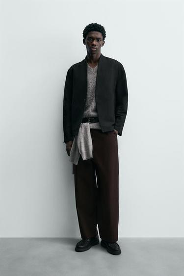 PANTALÓN BALLOON FIT ESTRUCTURA - Granate de Zara - Imagen 0