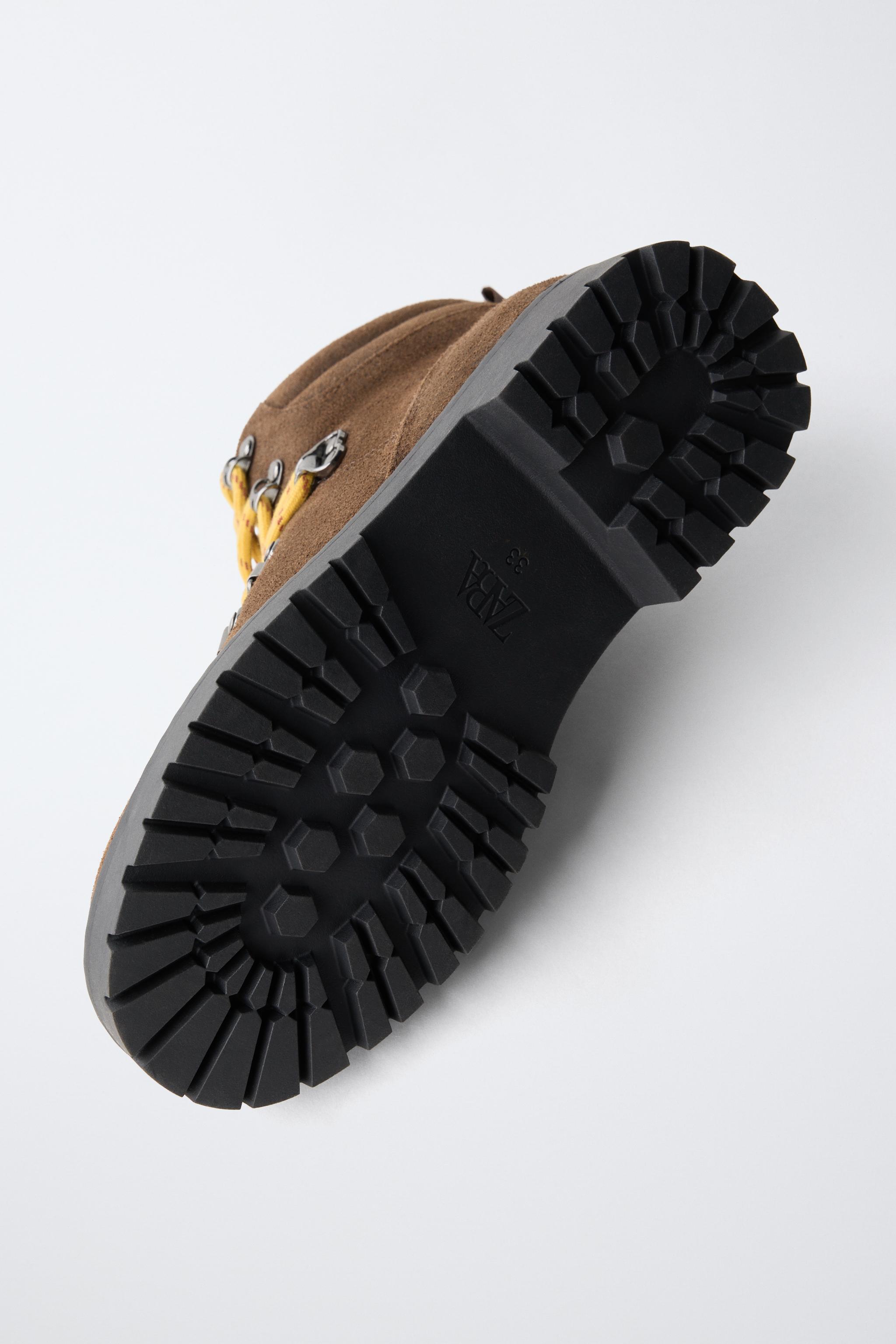 LEATHER HIKING BOOTS WITH LACES