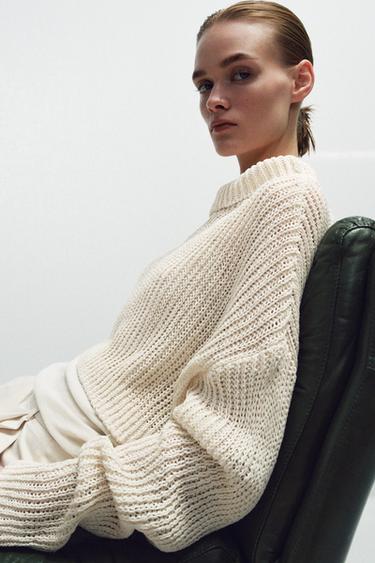 KRATEK PLETEN PULOVER Z VISOKIM OVRATNIKOM - Svetla ekru od Zare