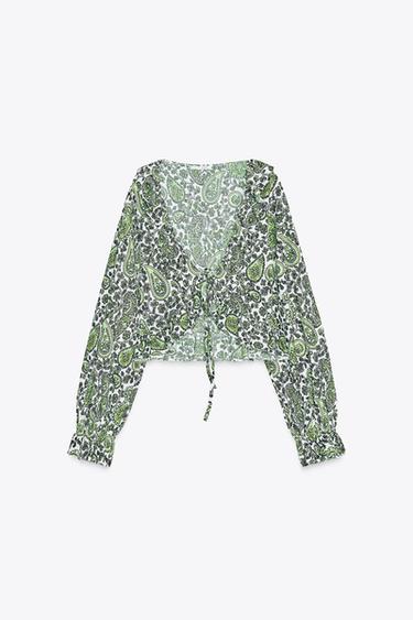 ТОП С ВОЛАНАМИ И V-ОБРАЗНЫМ ВЫРЕЗОМ — ОТТЕНКИ ЗЕЛЕНОГО от Zara