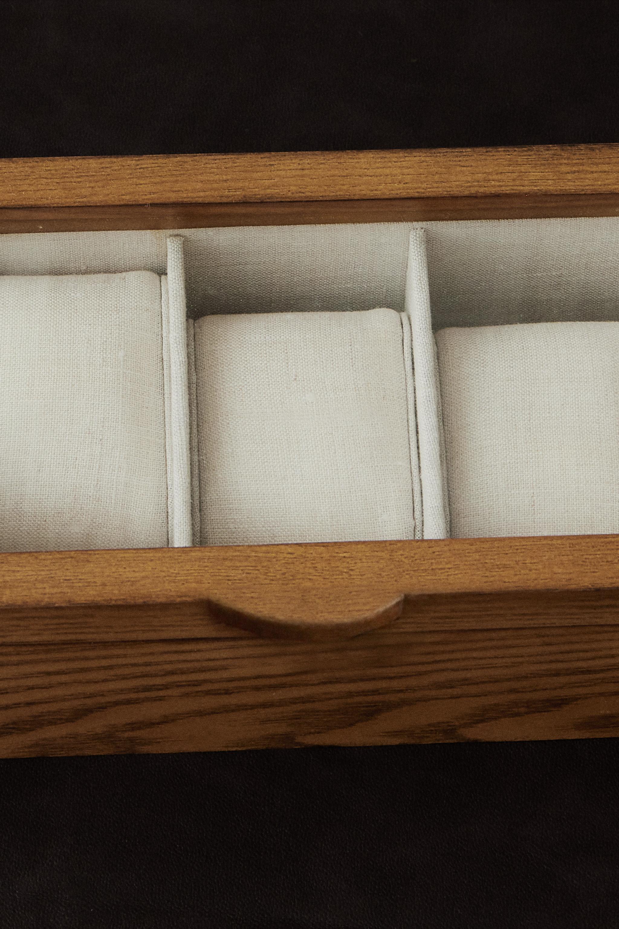 WOODEN AND LINEN WATCH BOX