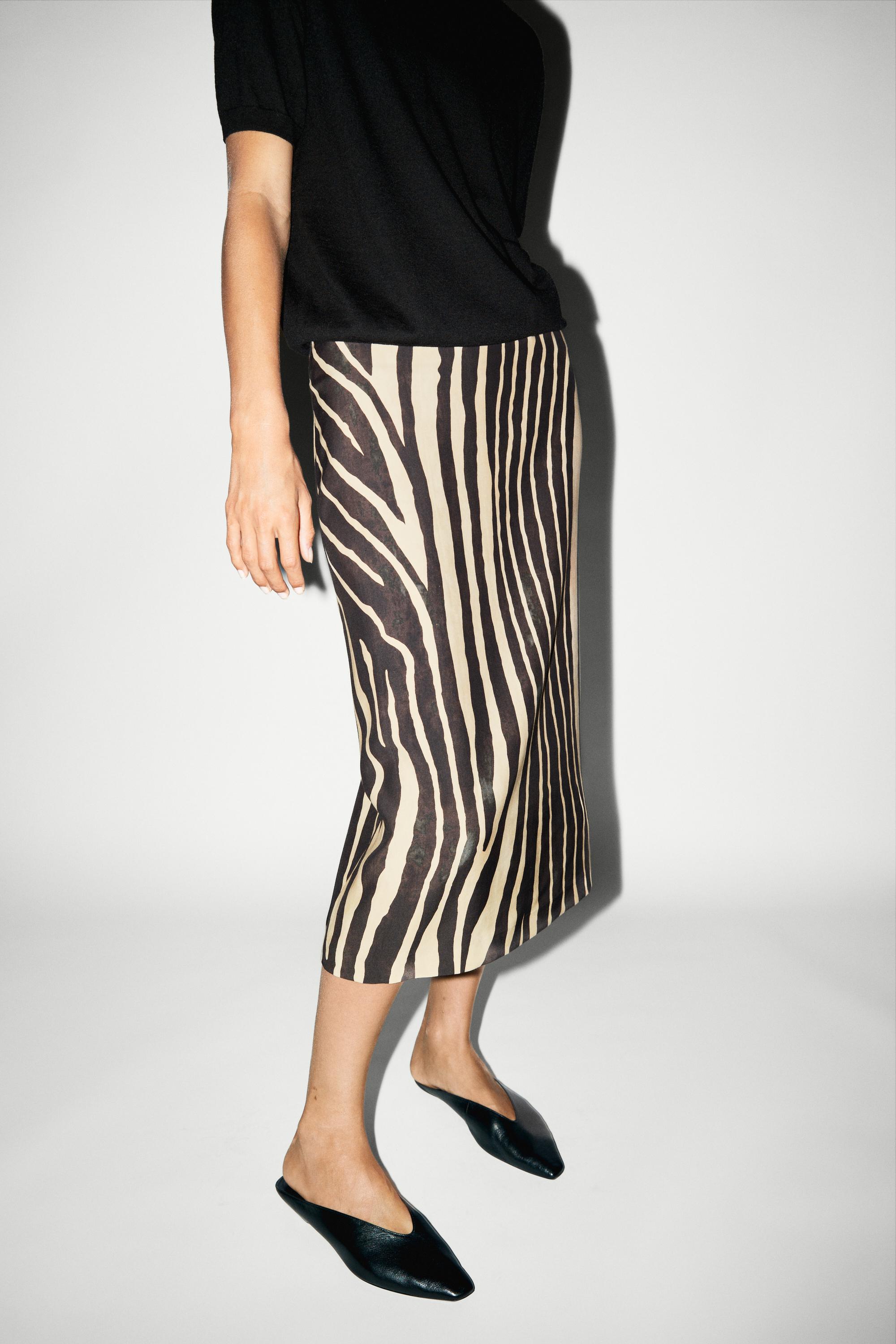 Flowing tube mini skirt — 773