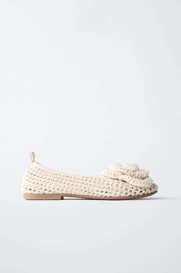 CROCHET FLOWER BALLET FLATS - Ecru White by Zara