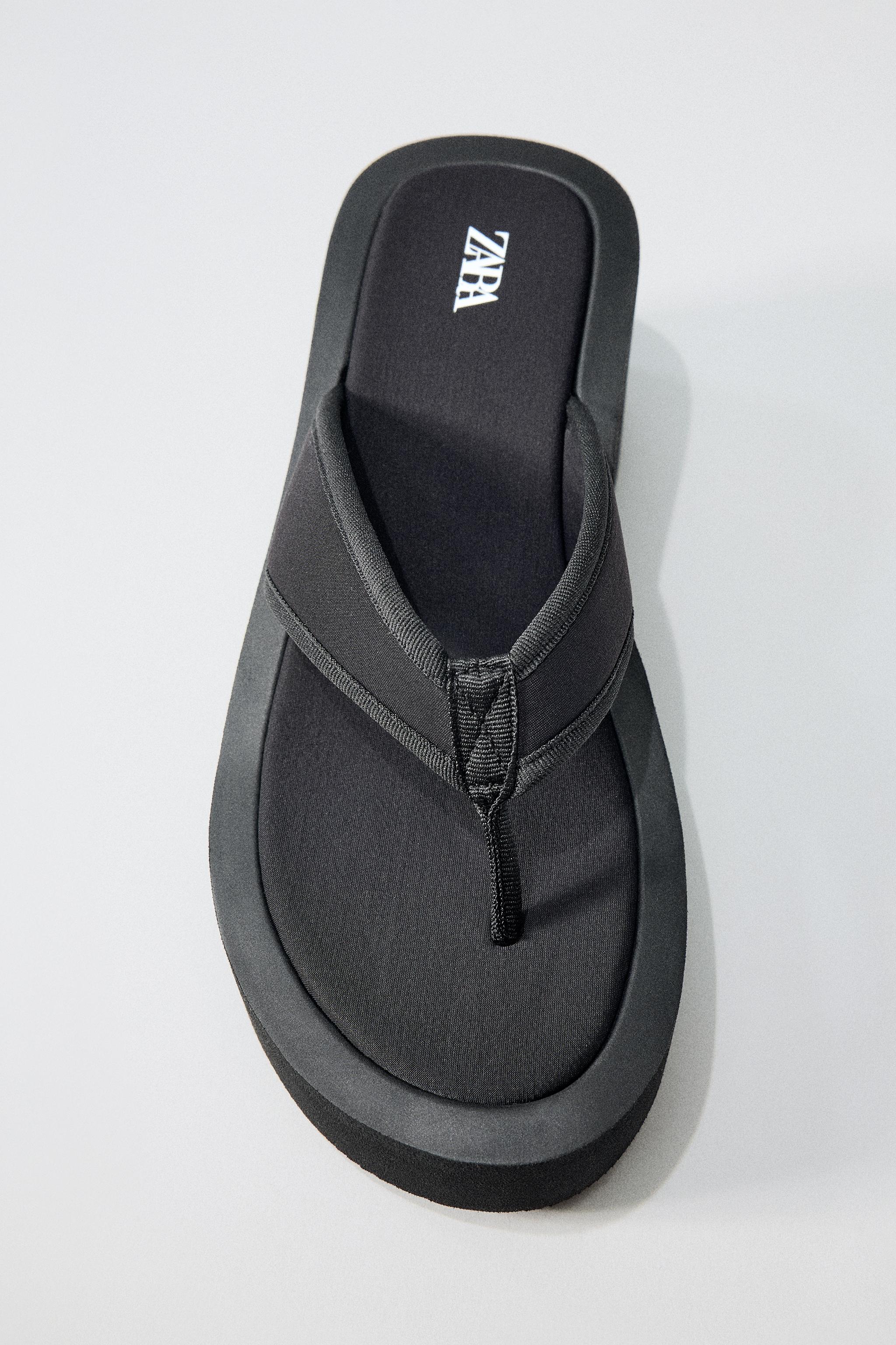 CONTRAST PLATFORM SANDALS — Black