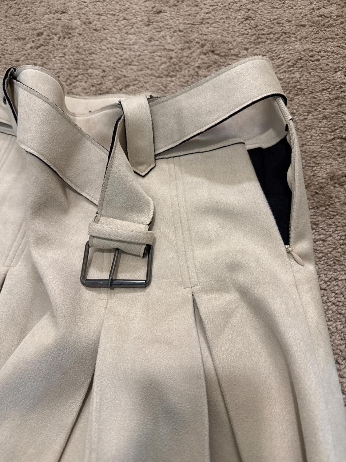 SKIRT - Image 2