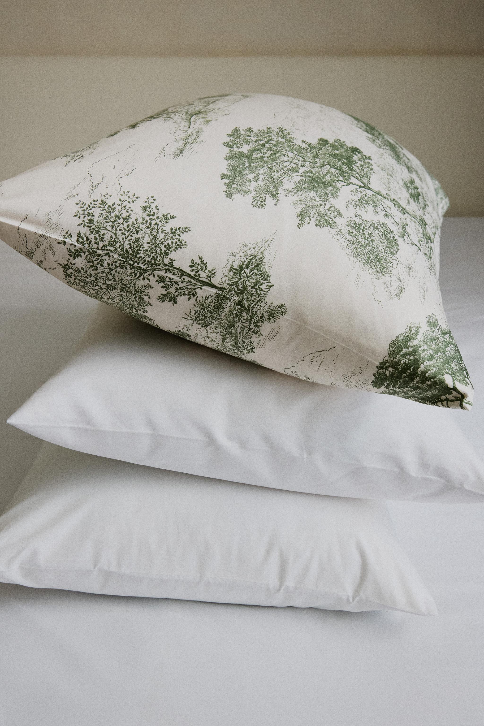 TOILE DE JOUY SATEEN PILLOWCASE (300 THREAD COUNT)