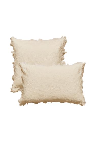 CAPA DE ALMOFADA EM JACQUARD COM BABADO - Bege da Zara