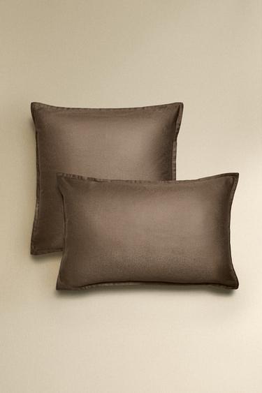 SATEEN JACQUARD PILLOWCASE (300 THREAD COUNT) - Brown / Taupe by Zara