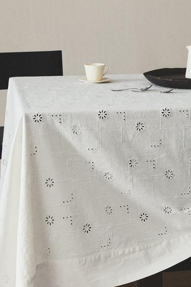 TABLECLOTH WITH CUTWORK EMBROIDERY - White by Zara