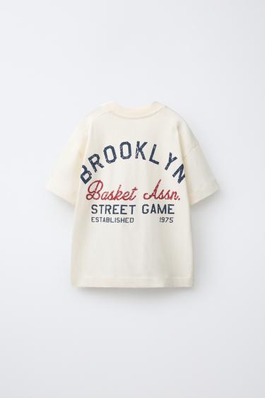تيشرت JOGGING بطبعة BROOKLYN - خَام الخاص بـ Zara