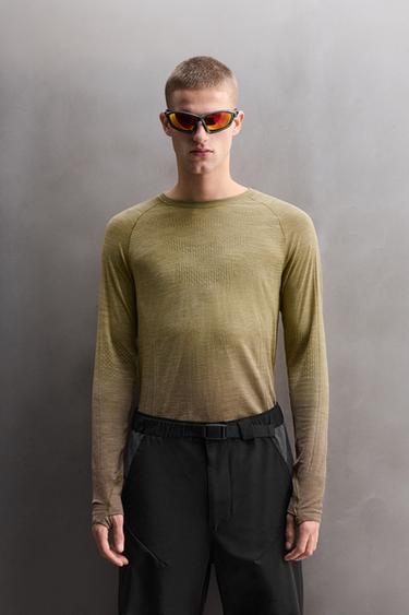 TECHNICAL T-SHIRT WITH WOOL - GREEN by Zara