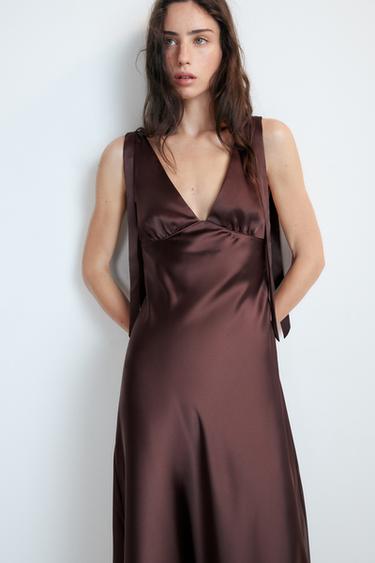 VESTIDO MIDI SATINADO - Granate oscuro de Zara
