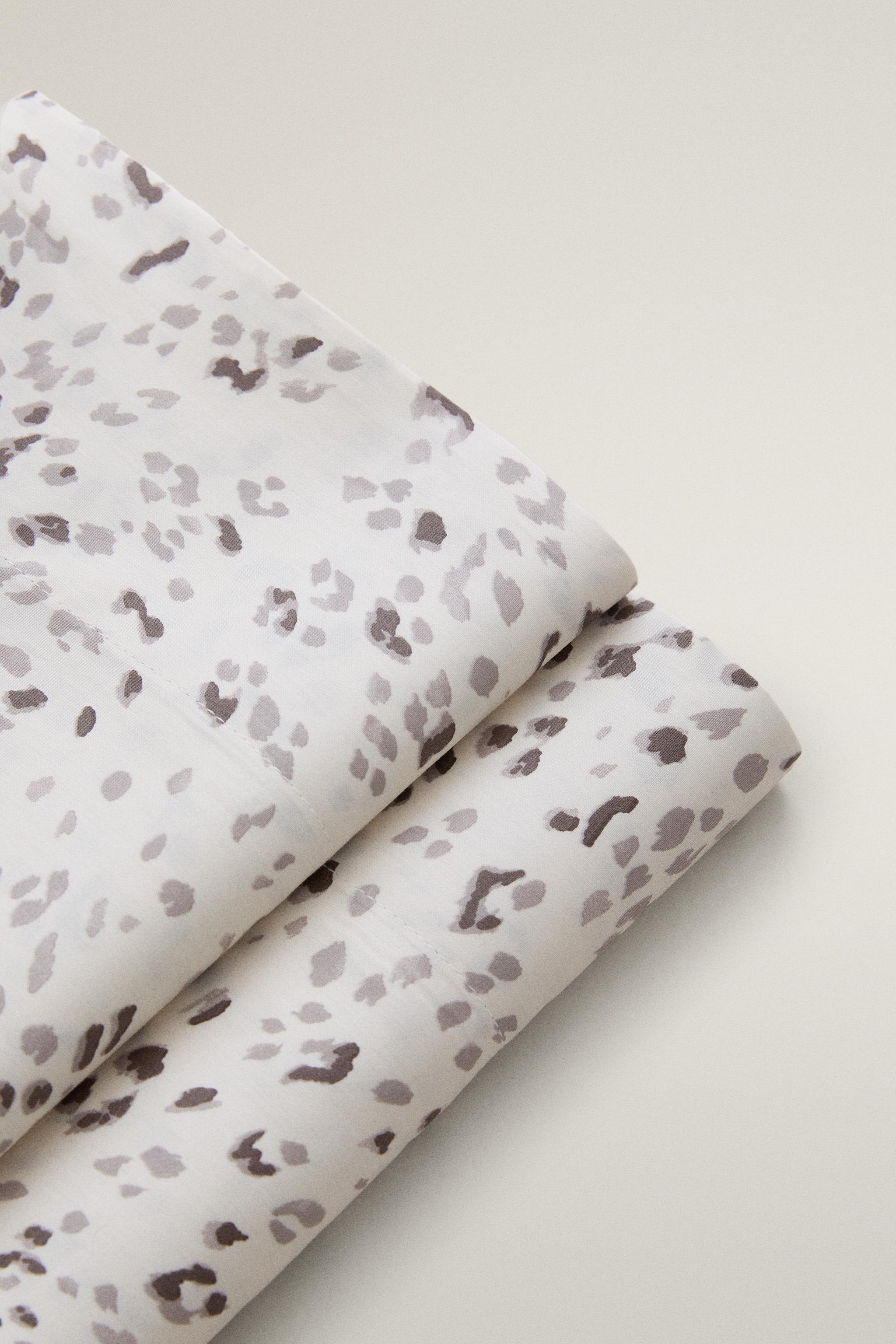 DRAP DE DESSUS IMPRIMÉ ANIMALIER SATIN (300 FILS)