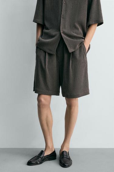 EMBOSSED RELAXED FIT BERMUDA SHORTS - Dark brown by Zara