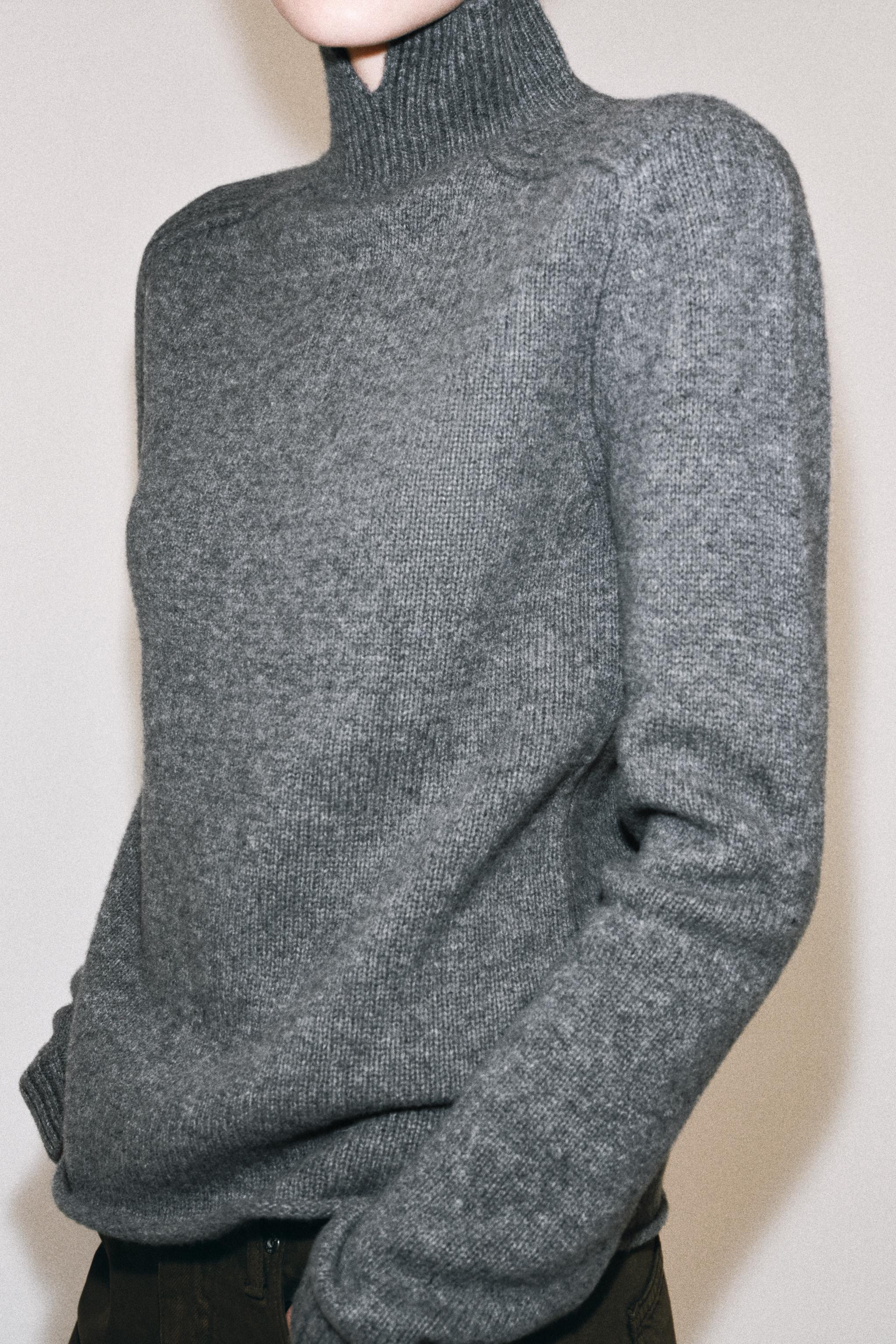 100% WOOL HIGH-NECK SWEATER