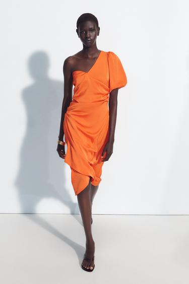 VESTIDO MIDI ASIMÉTRICO SATINADO - Naranja de Zara