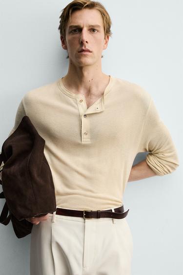 T-SHIRT COL TUNISIEN VISCOSE ET LIN - Beige de Zara - Image 4