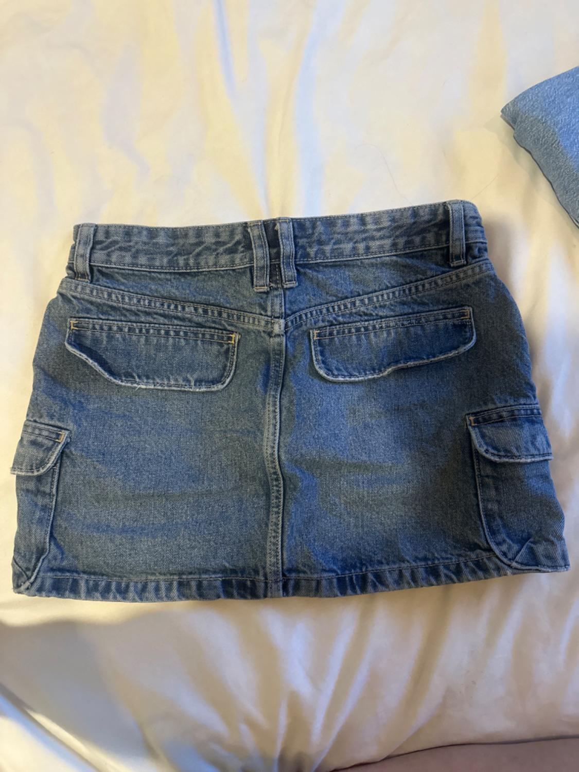 DENIM TRF CARGO SKIRT - Image 2