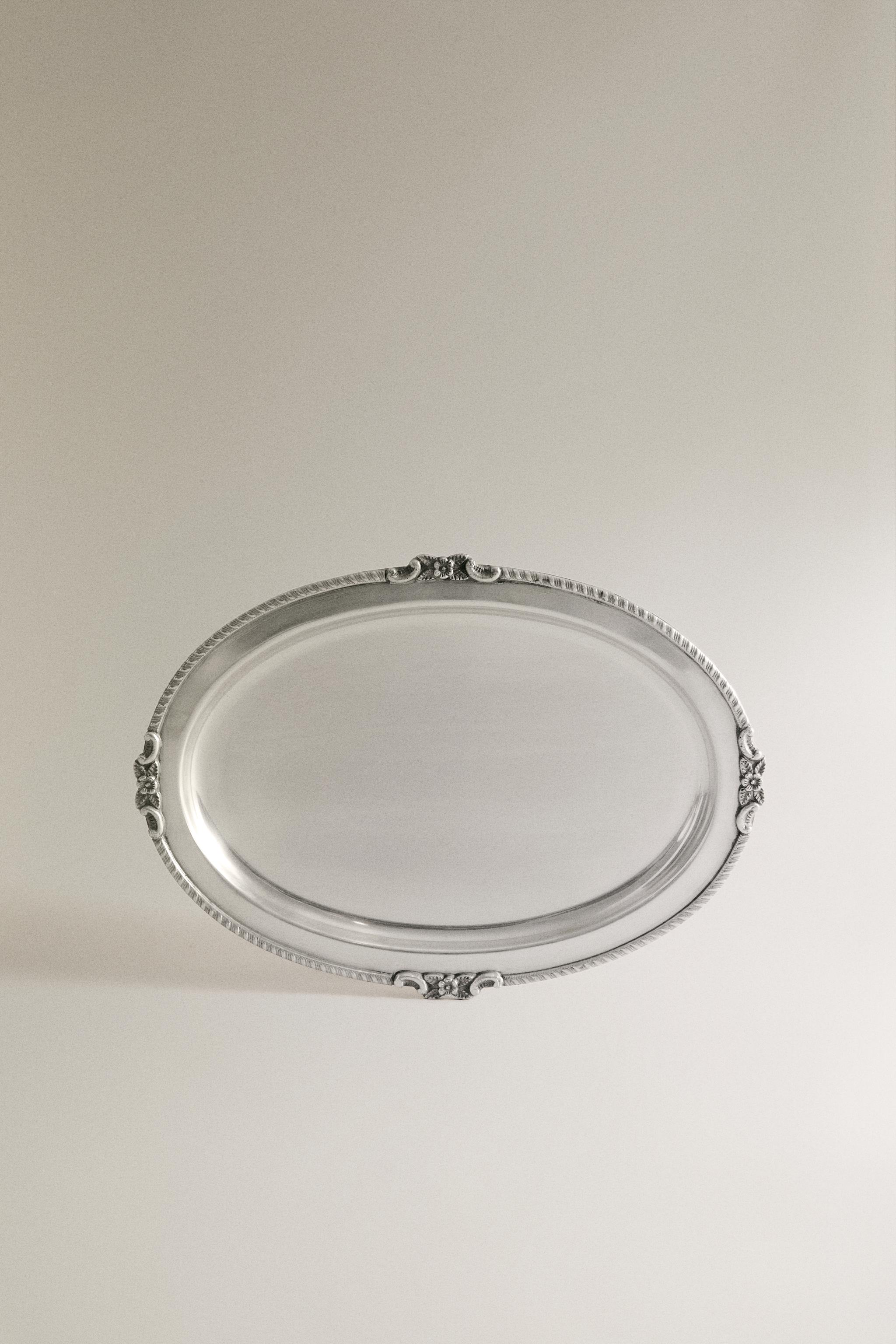 OVAL METAL BATHROOM TRAY