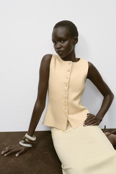GILET EN MAILLE BOUTONNÉ - Bis de Zara - Image 1
