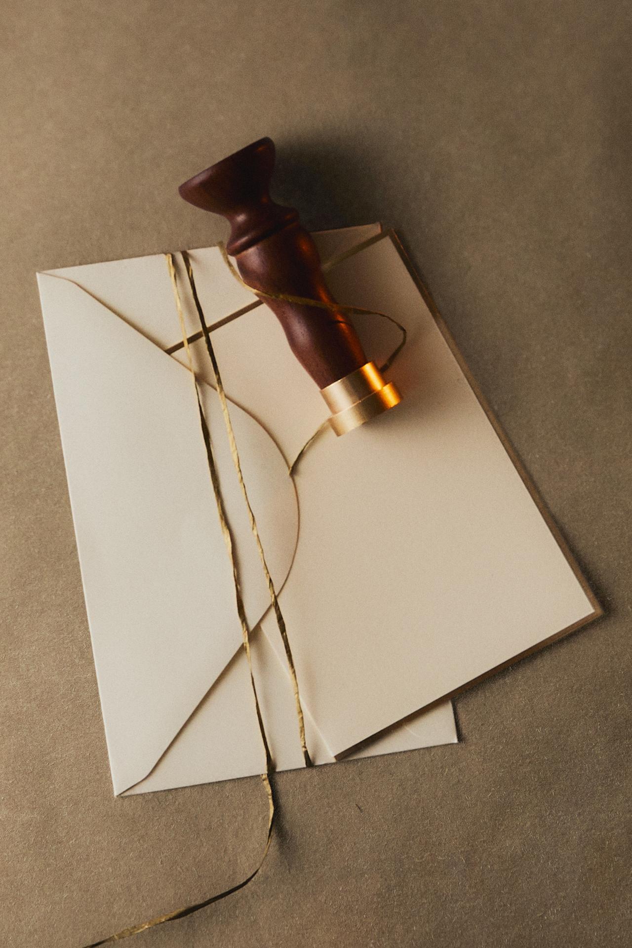 PACK OF CHRISTMAS CARDS AND ENVELOPES (PACK OF 8) — White