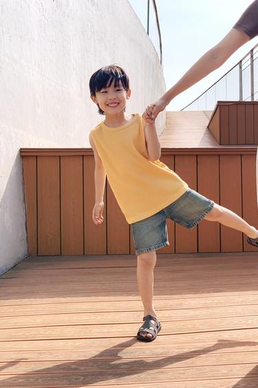 BỘ ĐỒ THỂ THAO GỒM ÁO PHÔNG VÀ QUẦN SHORT BERMUDA VẢI WAFFLE - Màu vàng pastel từ Zara