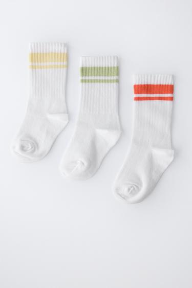 LOT DE TROIS CHAUSSETTES HAUTES À RAYURES SPORTIVES - Blanc de Zara - Image 3