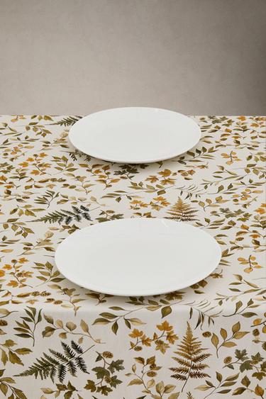 RESIN-COATED COTTON LEAF TABLECLOTH - Green by Zara - Image 1