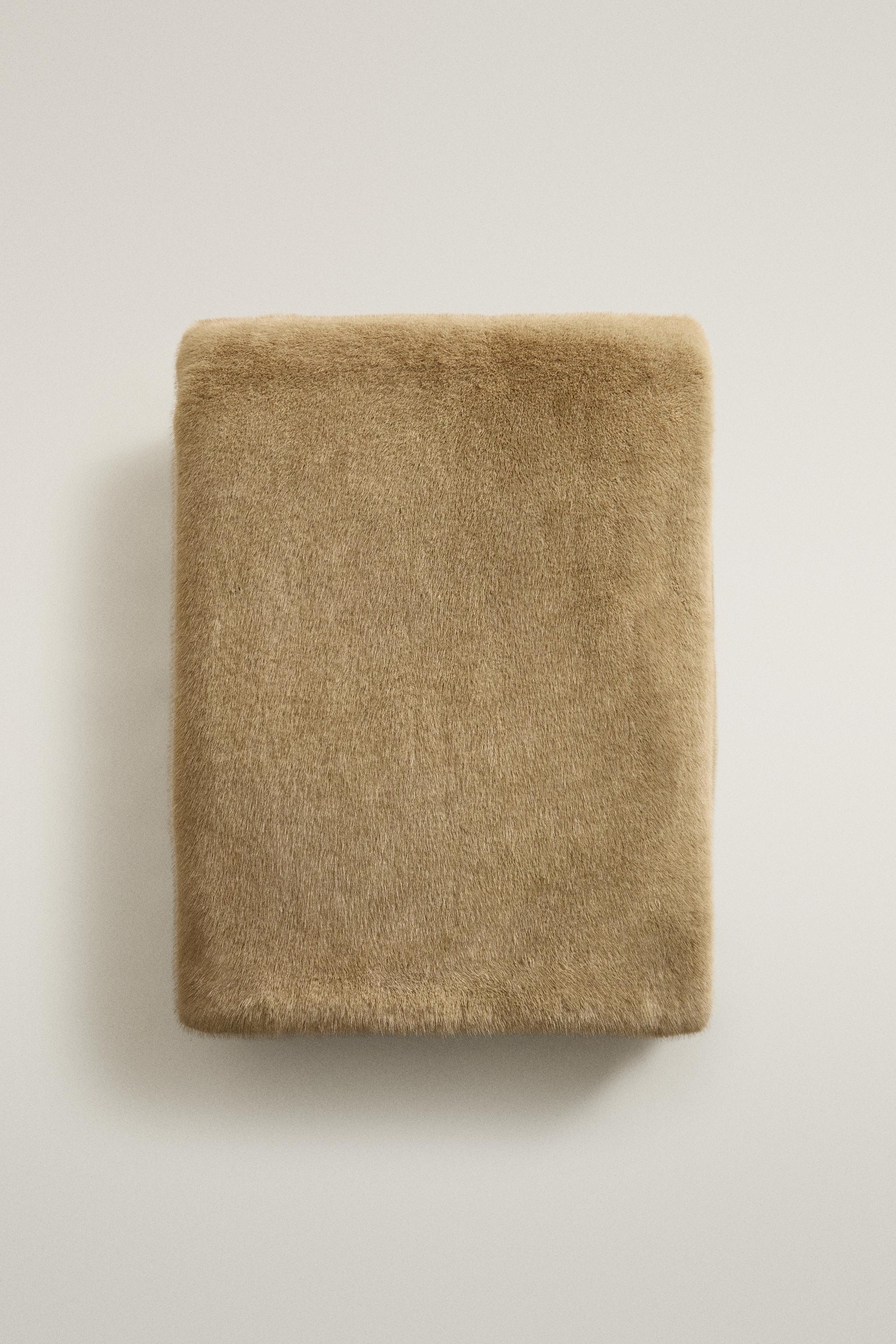 COUVERTURE FOURRURE DÉGRADÉ