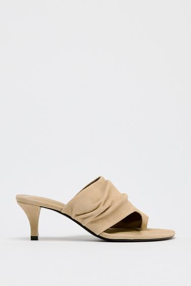 SANDALES À TALON EN DAIM - Marron sable de Zara - Image 1