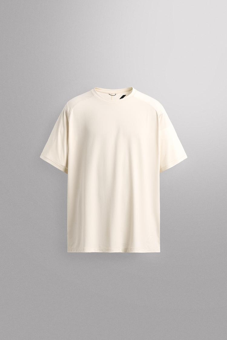 TEXTURED TECHNICAL T-SHIRT