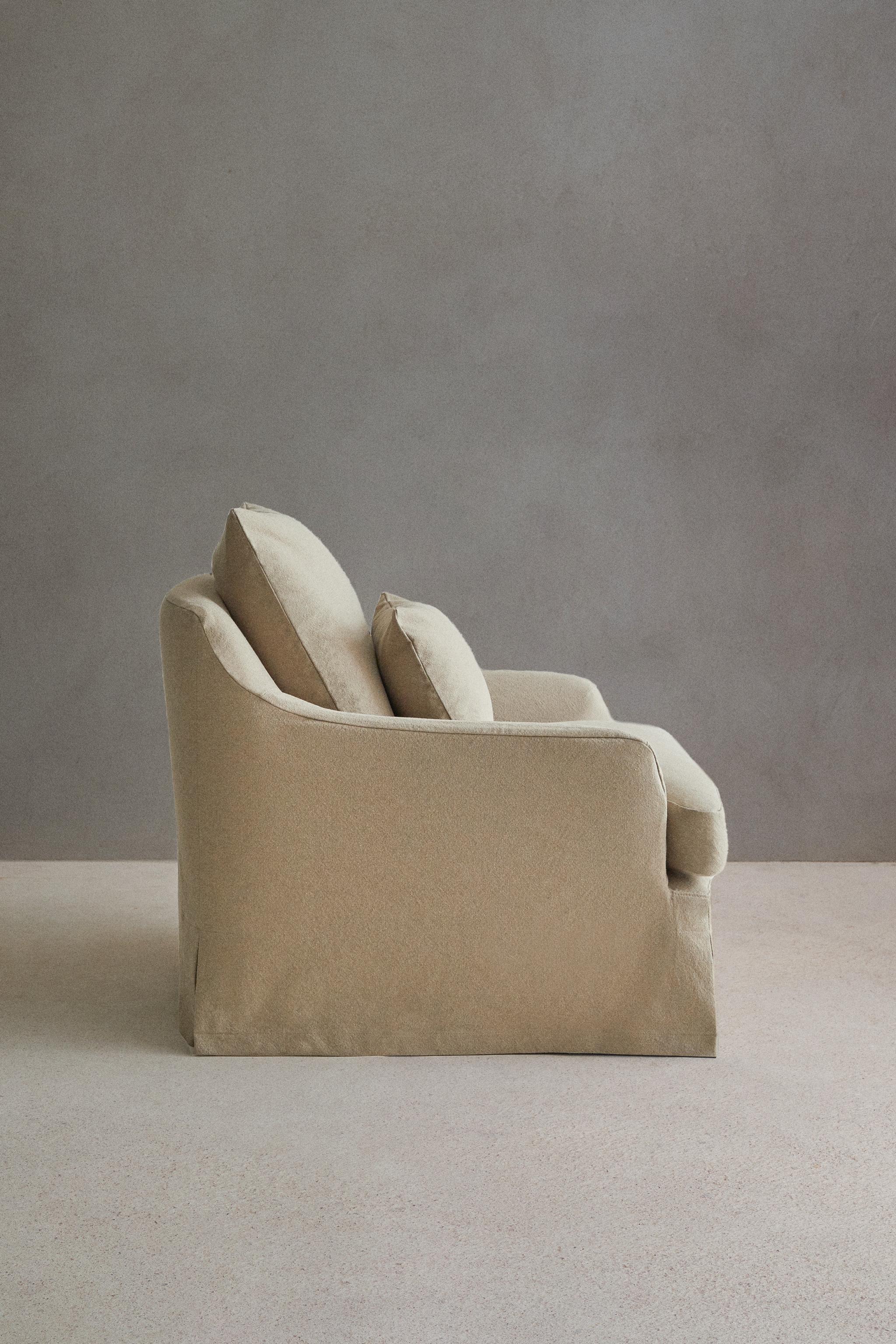 ARMCHAIR 01 — Brown / Taupe