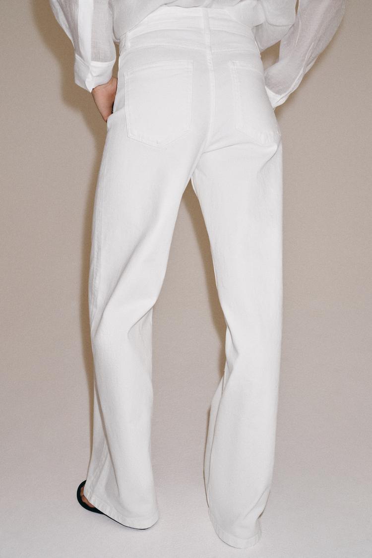 JEANS DE CINTURA ALTA Y PIERNA ANCHA 3