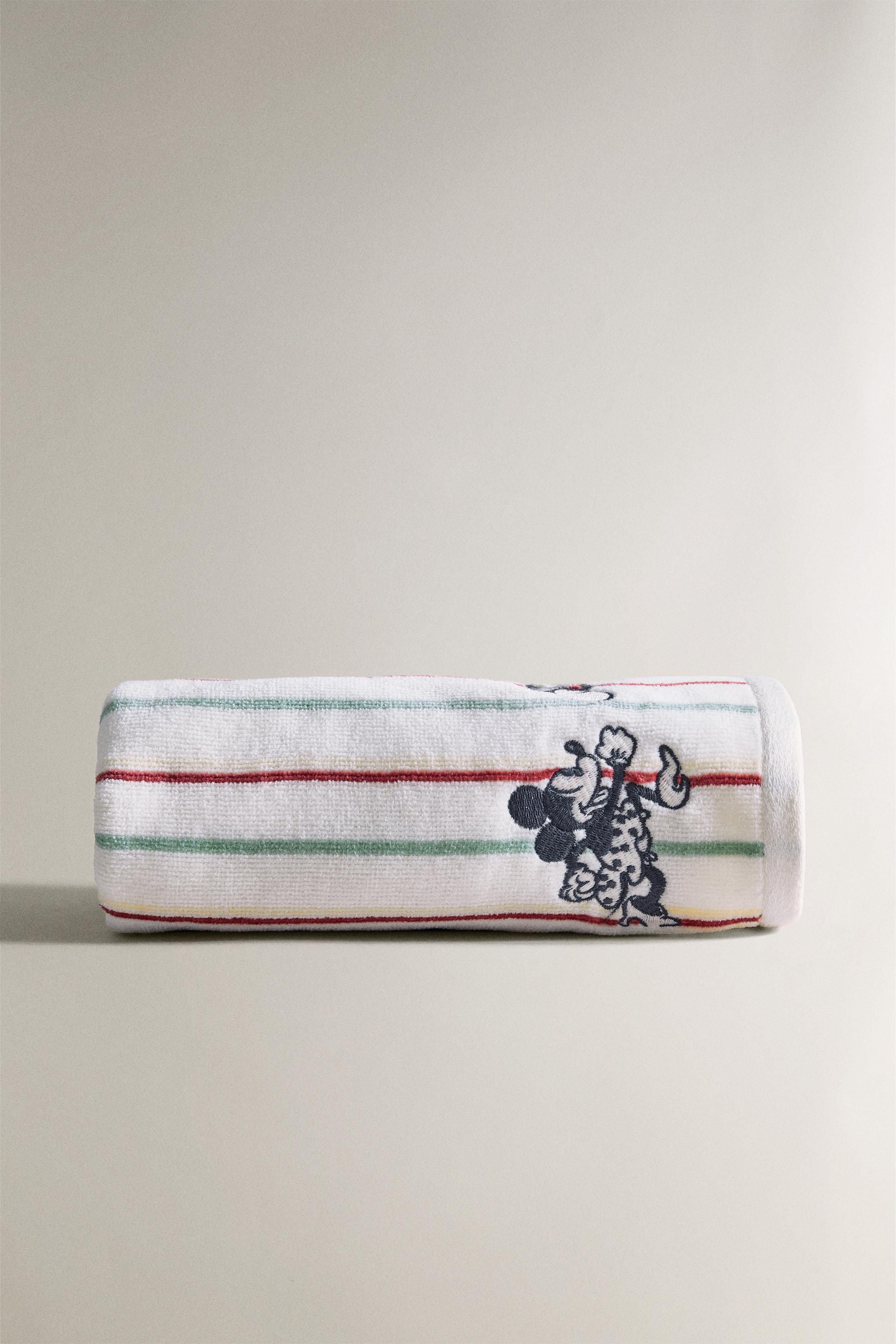 KIDS MICKEY & MINNIE ©DISNEY VELOUR TOWEL