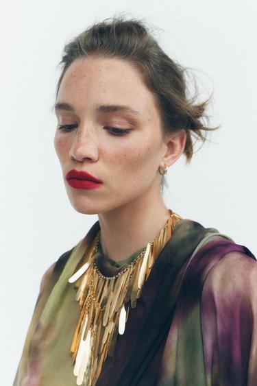 КОЛЬЕ С МЕТАЛЛИЧЕСКИМИ ДЕТАЛЯМИ — ЗОЛОТИСТЫЙ от Zara — изображение 0