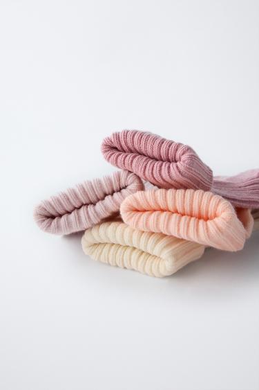 LOT DE QUATRE PAIRES DE CHAUSSETTES DE COULEURS - Rose de Zara - Image 2