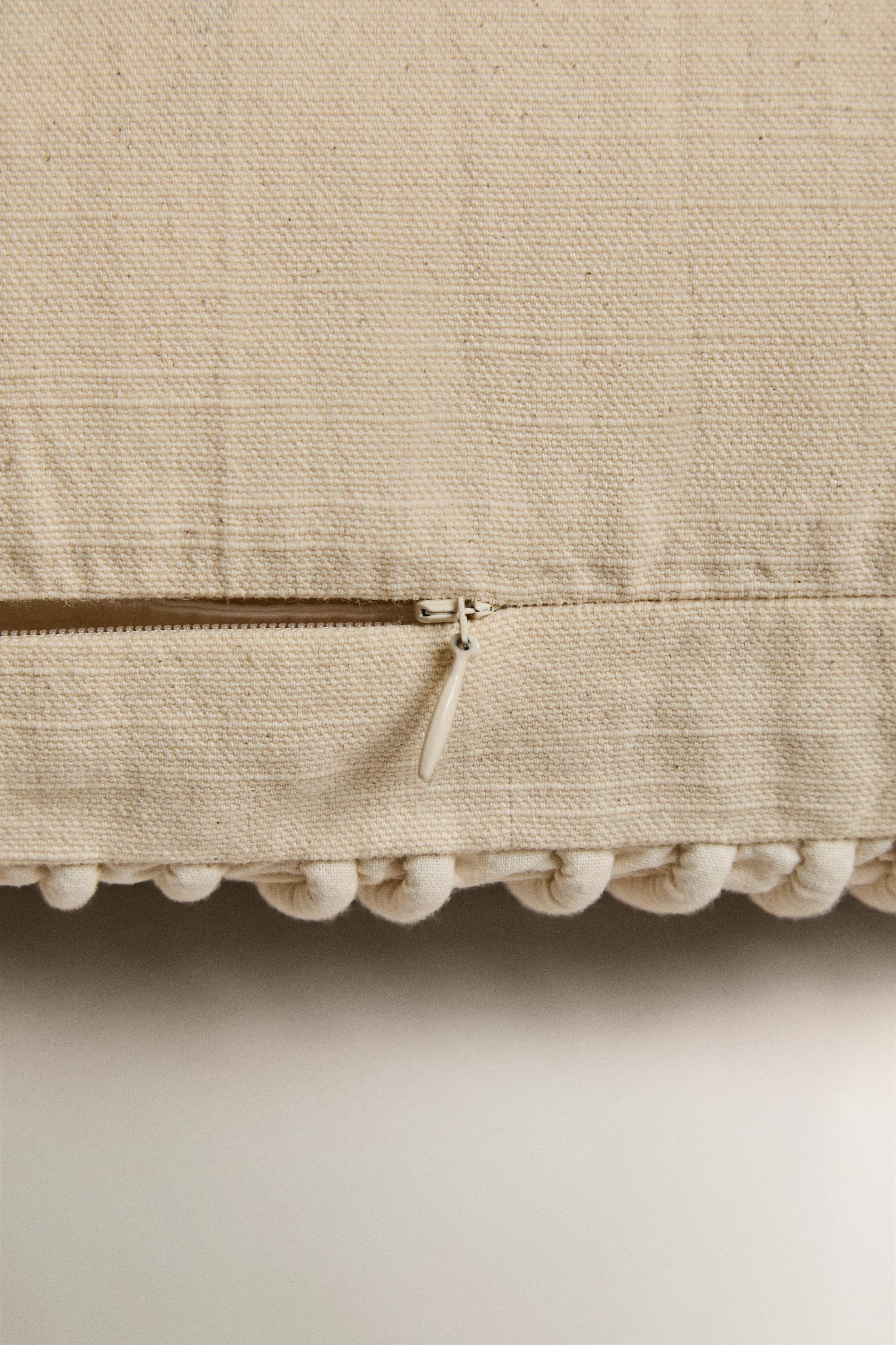 PLEATED THROW PILLOW COVER