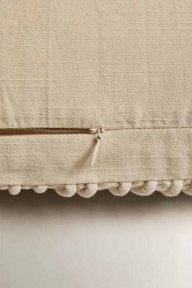 HOUSSE COUSSIN PLISSÉE - Écru de Zara - Image 3