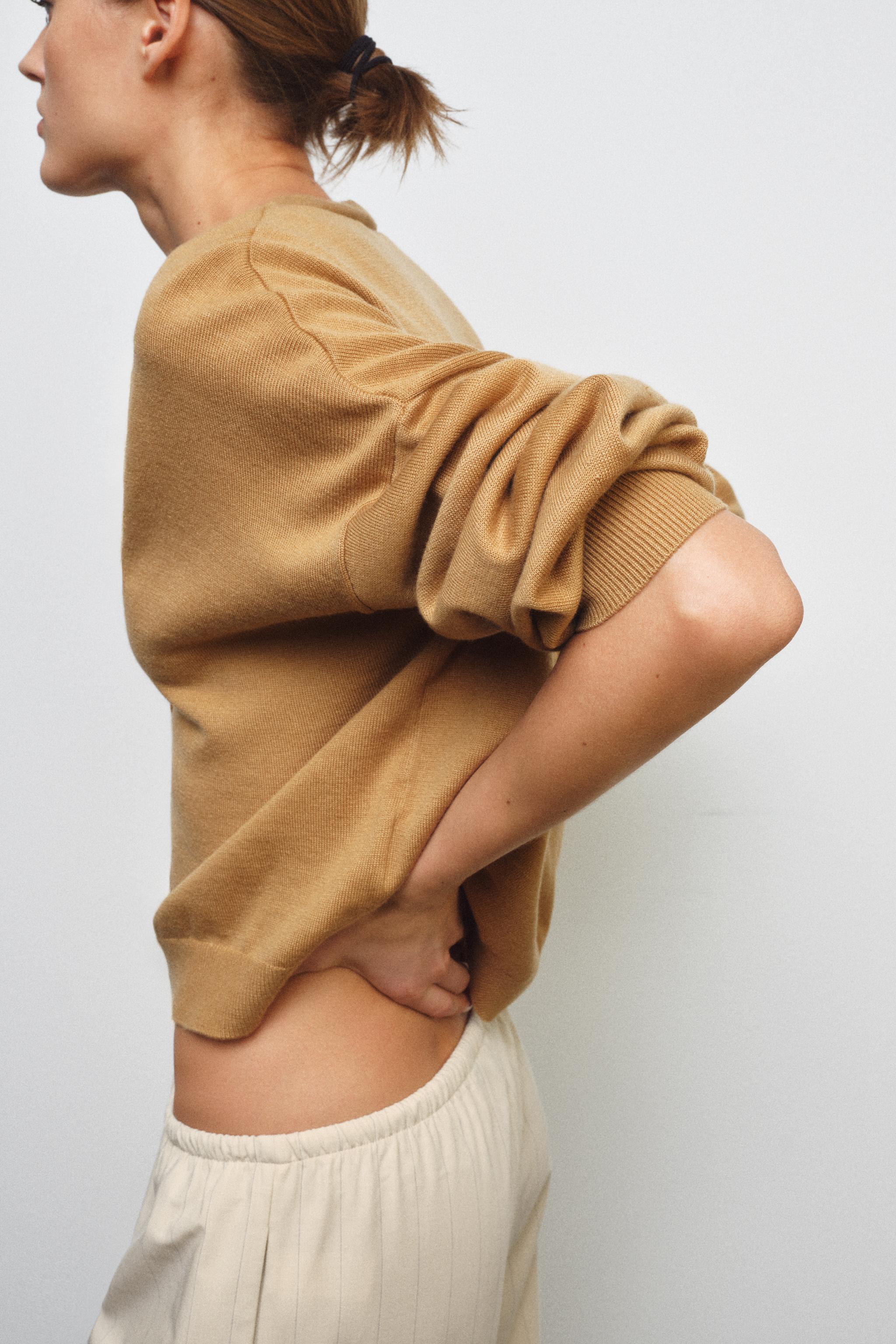 V-NECK KNIT CARDIGAN — camel