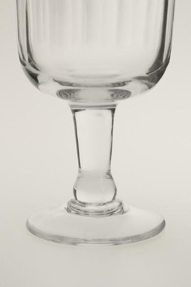 VERRE À PIED RELIEF VERTICAL - Transparent de Zara - Image 3