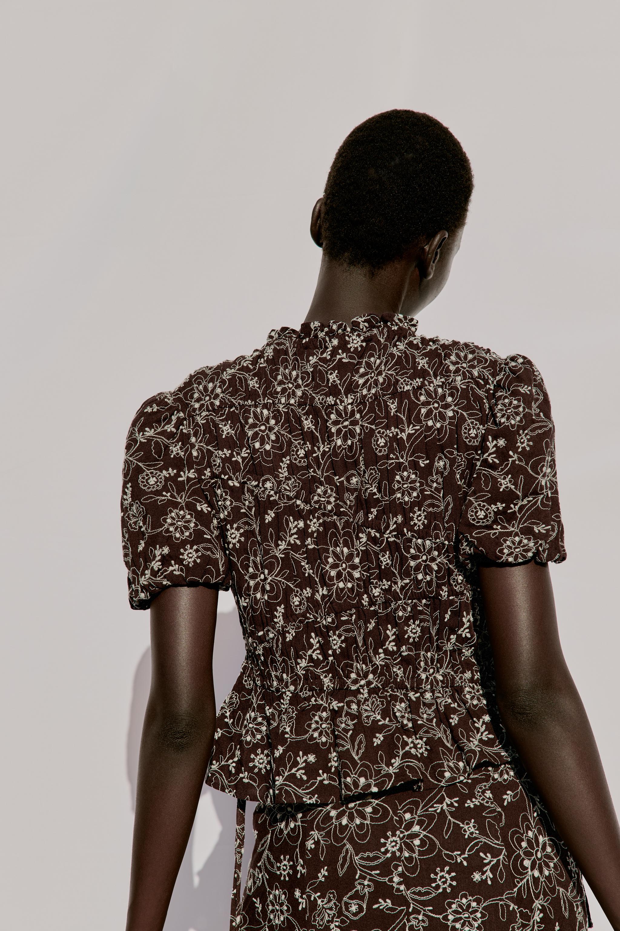 EMBROIDERED TOP