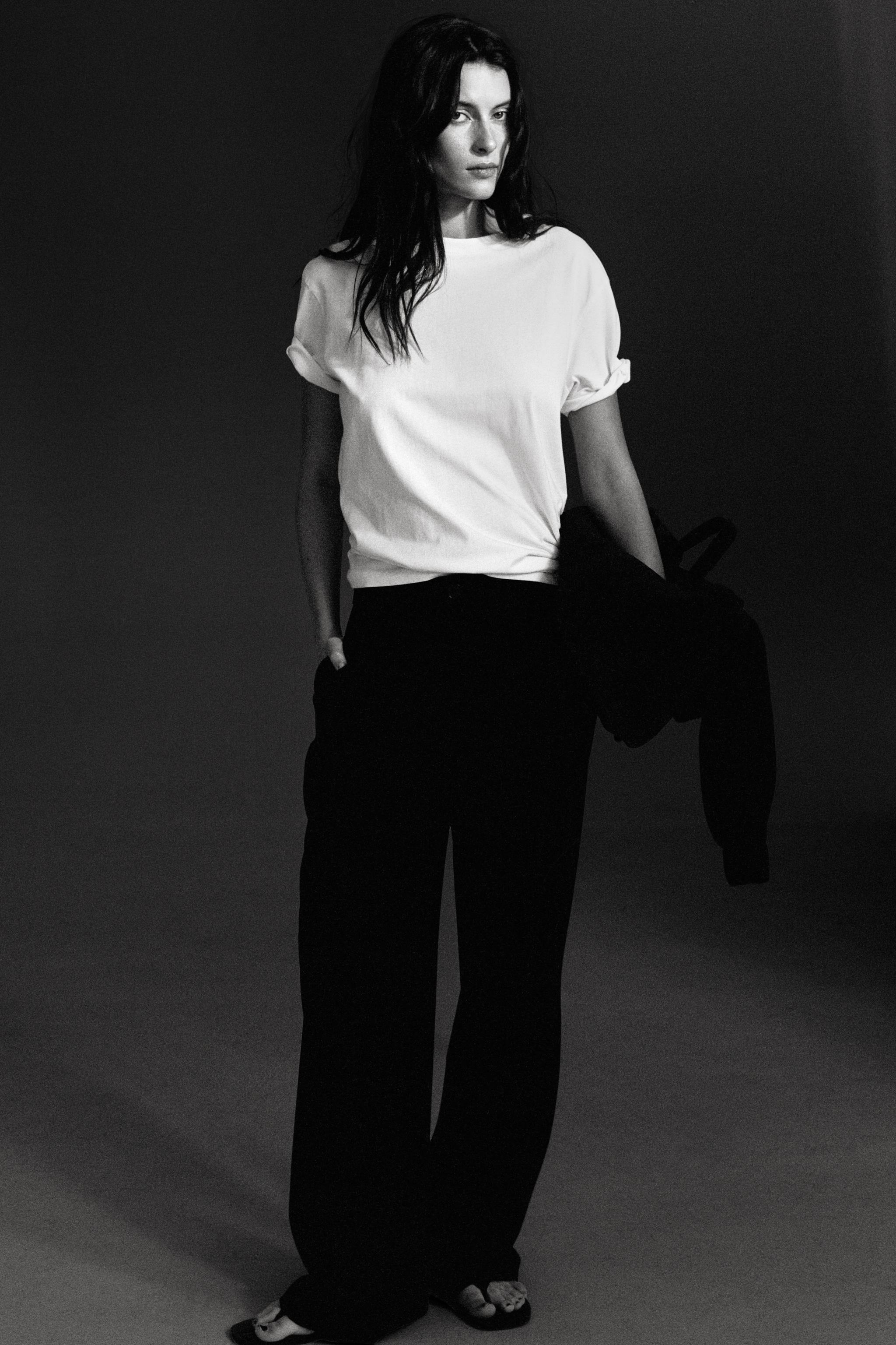 【ZARA】ダーツパンツ 50TH ANNIVERSARY ブラック 4661/435/800 ダーツパンツ 50TH ANNIVERSARY - ブラック | ZARA Japan / 日本