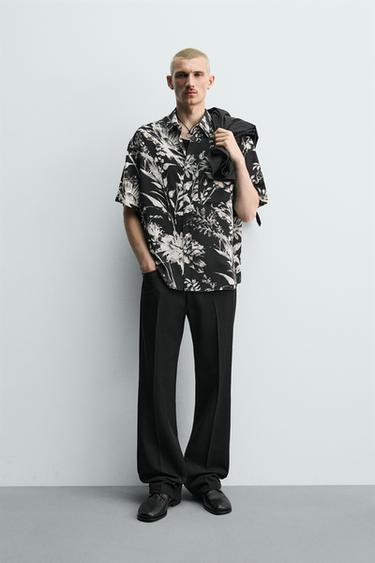 РУБАШКА СВОБОДНОГО КРОЯ С ЦВЕТОЧНЫМ ПРИНТОМ — ЧЕРНЫЙ от Zara